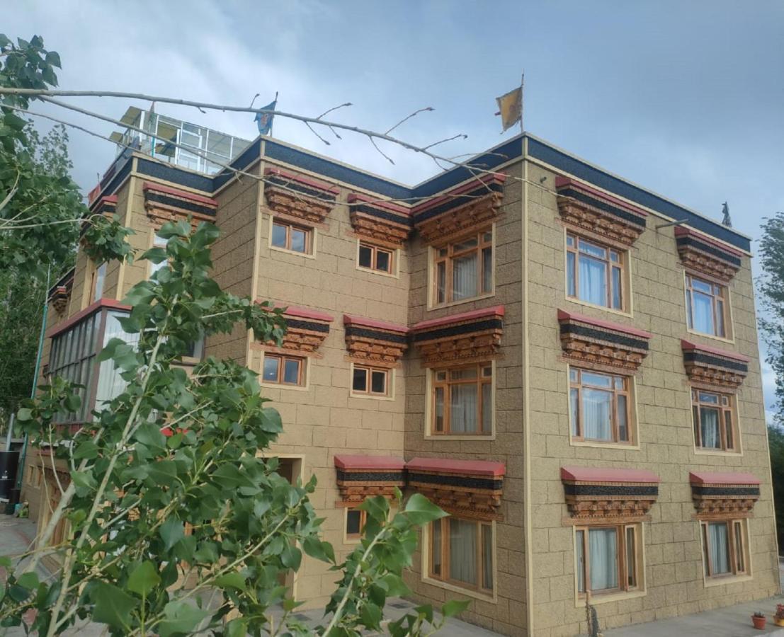 Hotel Alpine Ladakh Leh Exterior photo